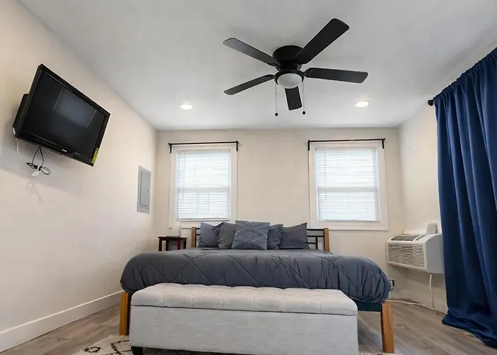 Apartment Cozy Corner Charming 1br With Wifi