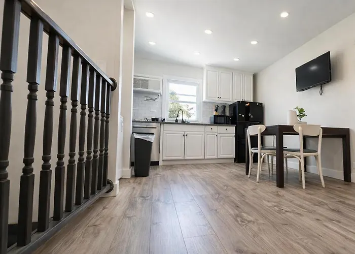 Cozy Corner Charming 1br With Wifi Apartment Skokie