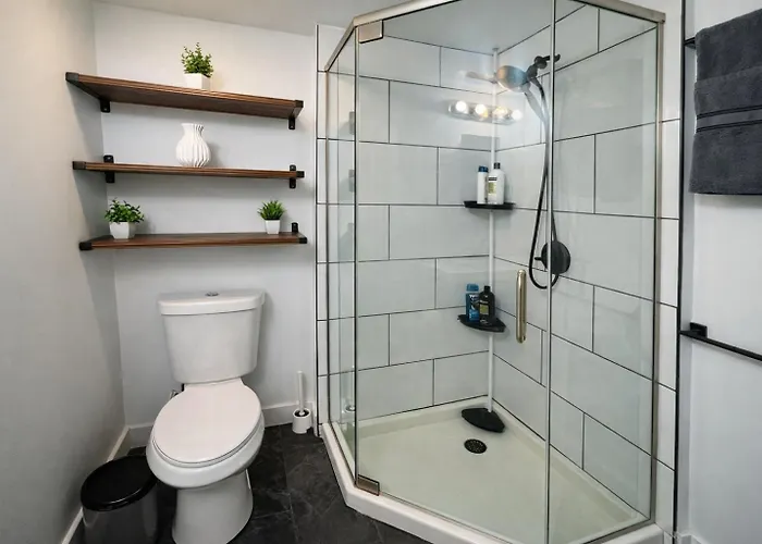 Apartment Cozy Corner Charming 1br With Wifi *