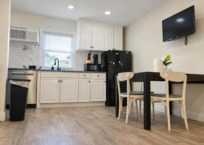 Apartment Cozy Corner Charming 1br With Wifi